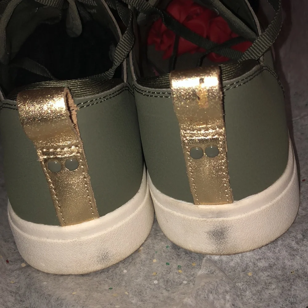 Preowned RYKA SURROUND FIT WOMEN GREEN CAMO PRINT SNEAKERS (7.5) - Picture 4 of 6